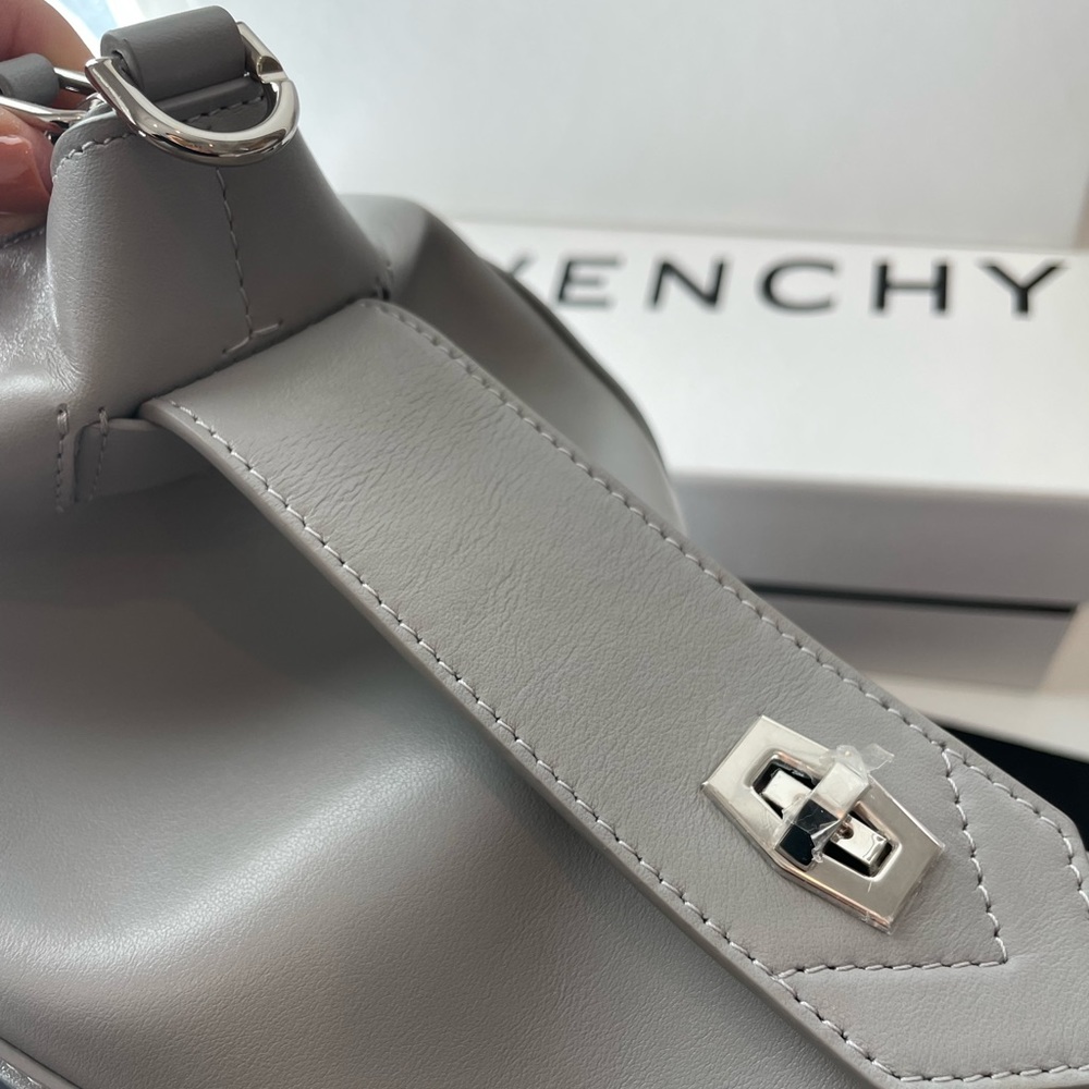❌SOLD❌ GIVENCHY small Soft ANTIGONA - Cloud Grey